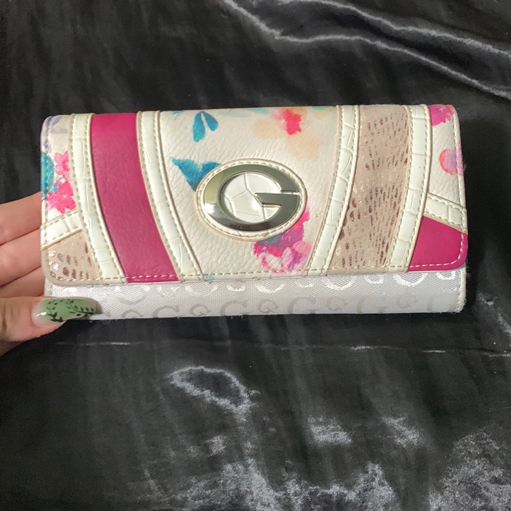 Guess y2k wallet